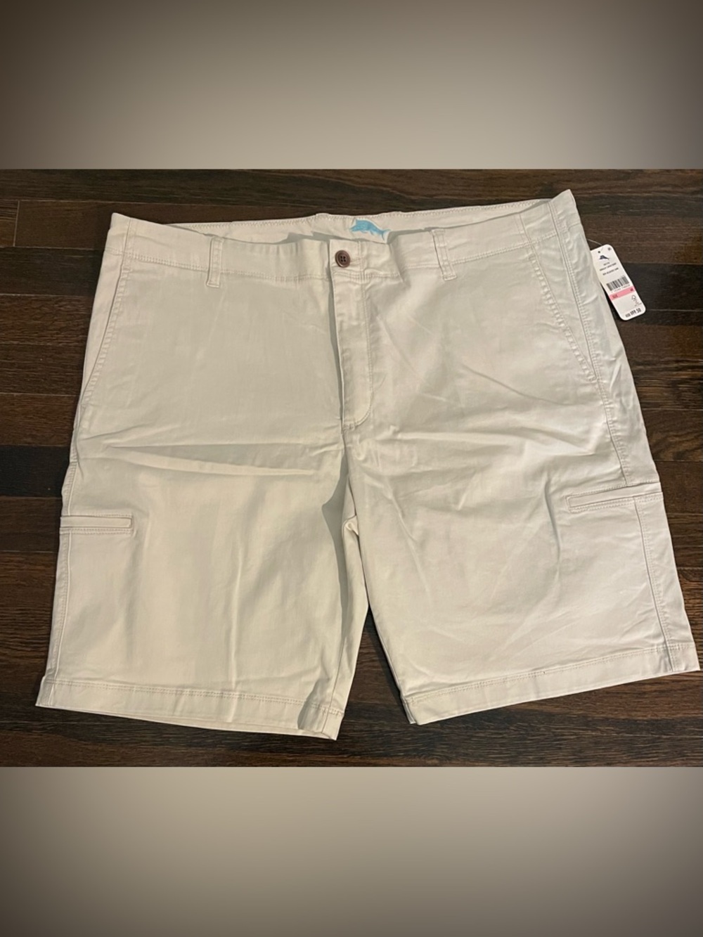 Tommy Bahama Men's Cream Cargo Shorts - Classic Casual Style